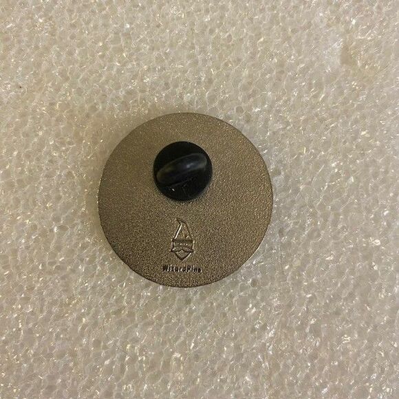 Seneca Park Zoo 2023 Member Protector of Wildlife and Wild Places Pin - Picture 2 of 2